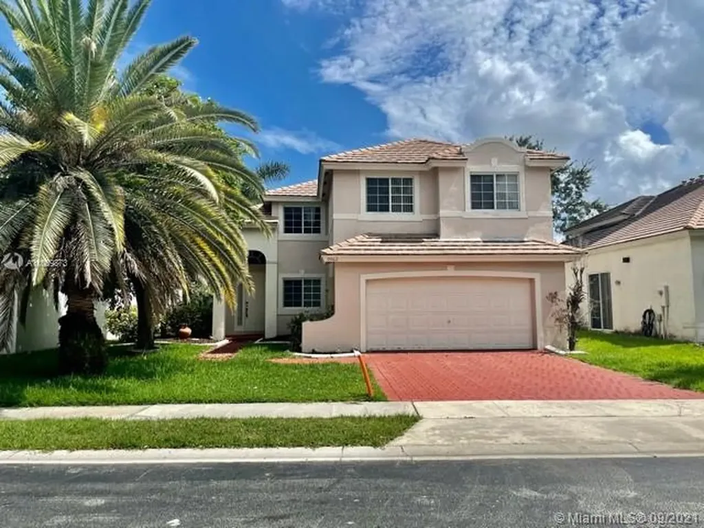 9962 NW 18th Street Pembroke Pines FL 33024