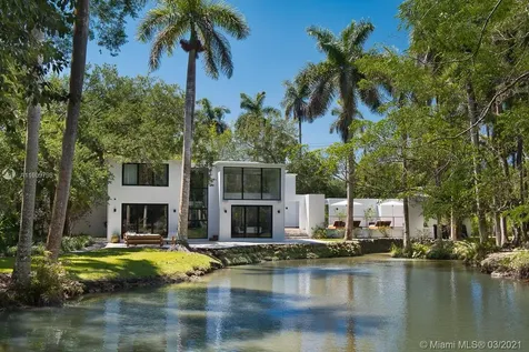 5530 Kerwood Oaks Drive Coral Gables FL 33156