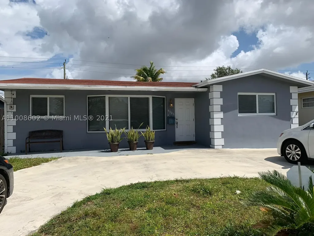 4303 Hayes Street Hollywood FL 33021