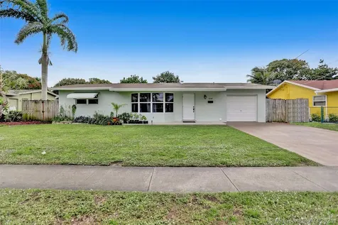 4240 NW 26th Street Lauderhill FL 33313