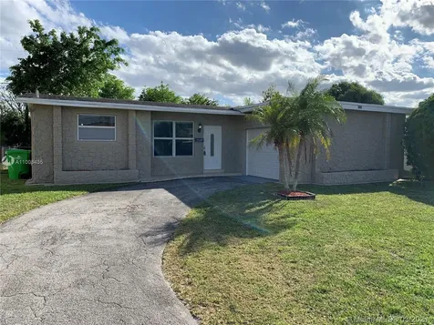 8320 NW 25th Street Sunrise FL 33322