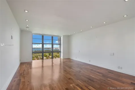 5500 Collins Avenue Miami Beach FL 33140