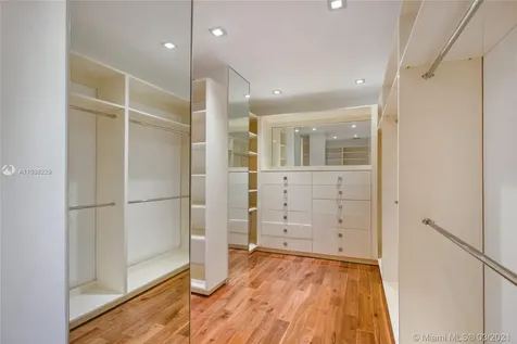 5500 Collins Avenue Miami Beach FL 33140
