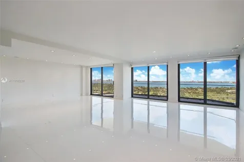 5500 Collins Avenue Miami Beach FL 33140