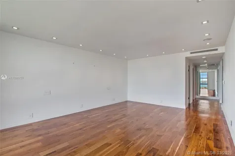 5500 Collins Avenue Miami Beach FL 33140