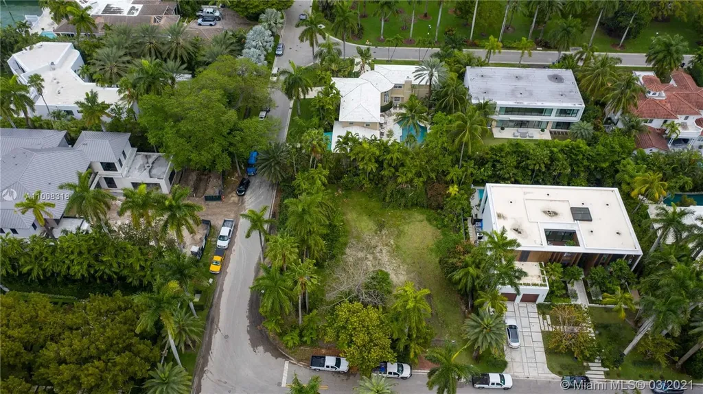 2555 Shelter Avenue Miami Beach FL 33140