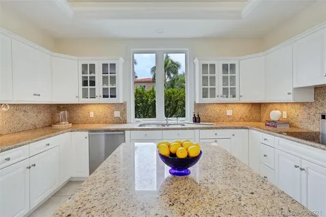 3520 Bayshore Villas Drive Miami FL 33133