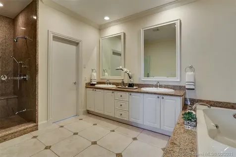 3520 Bayshore Villas Drive Miami FL 33133