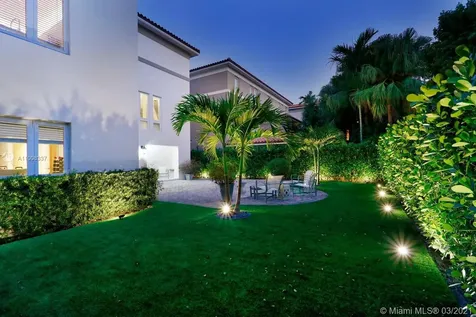 3520 Bayshore Villas Drive Miami FL 33133
