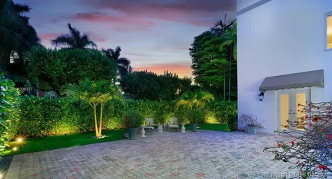 3520 Bayshore Villas Drive Miami FL 33133