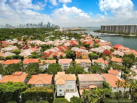 3520 Bayshore Villas Drive Miami FL 33133