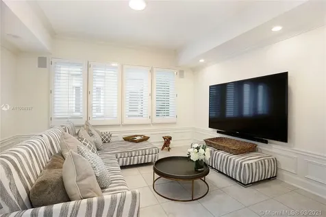 3520 Bayshore Villas Drive Miami FL 33133