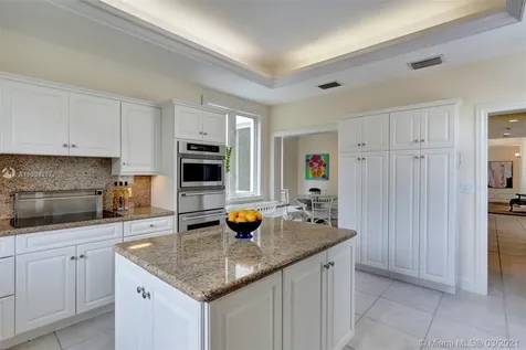 3520 Bayshore Villas Drive Miami FL 33133