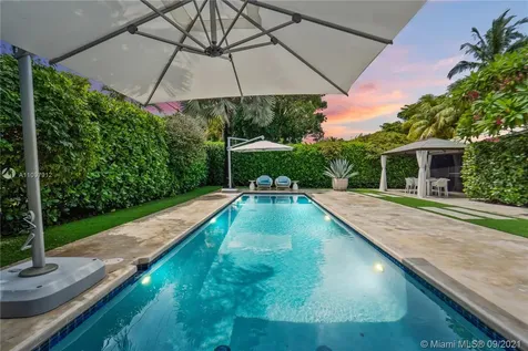 1960 Keystone Boulevard North Miami FL 33181