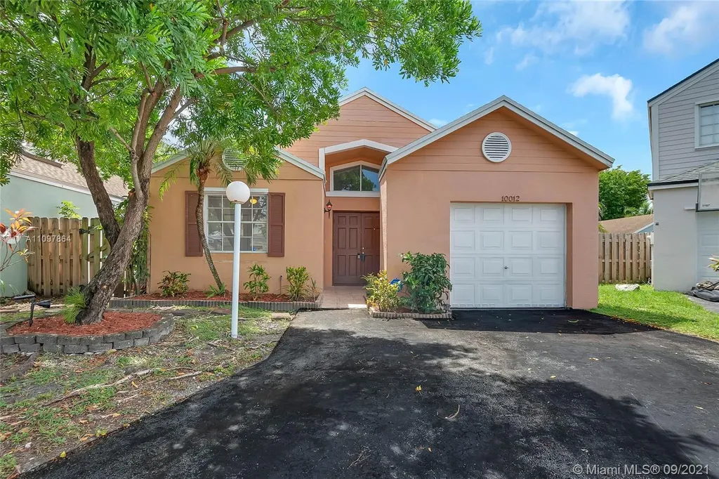 10012 SW 223rd Lane Cutler Bay FL 33190