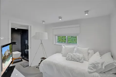 9701 W Broadview Drive Bay Harbor Islands FL 33154