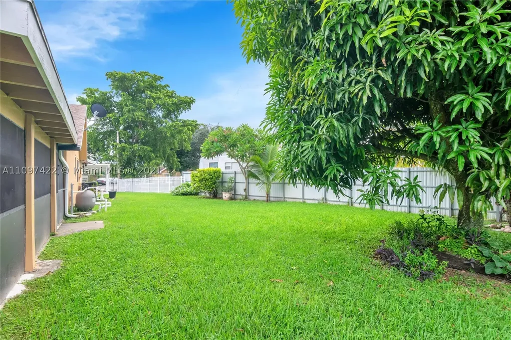 11527 SW 171st Terrace Miami FL 33157