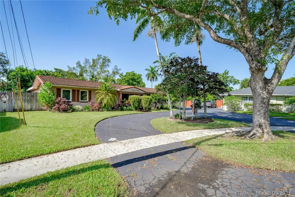 6360 SW 6th Street Plantation FL 33317