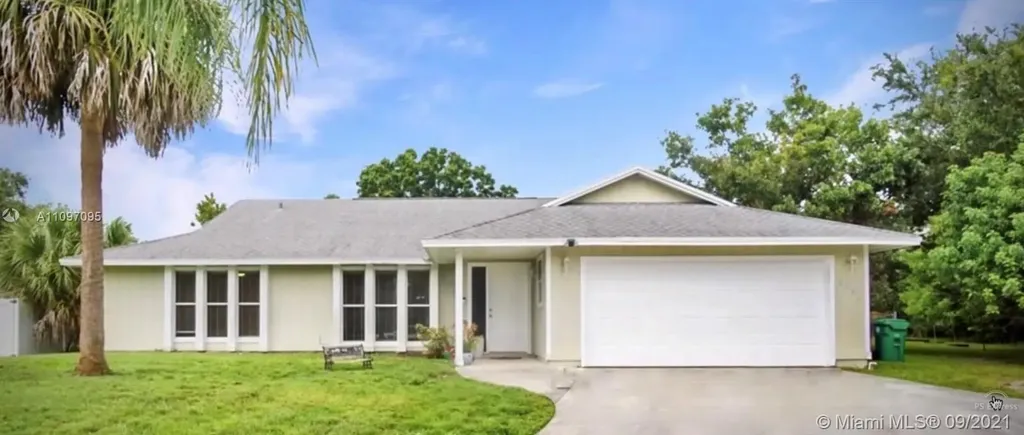 2341 SW Fern Circle Port St. Lucie FL 34953