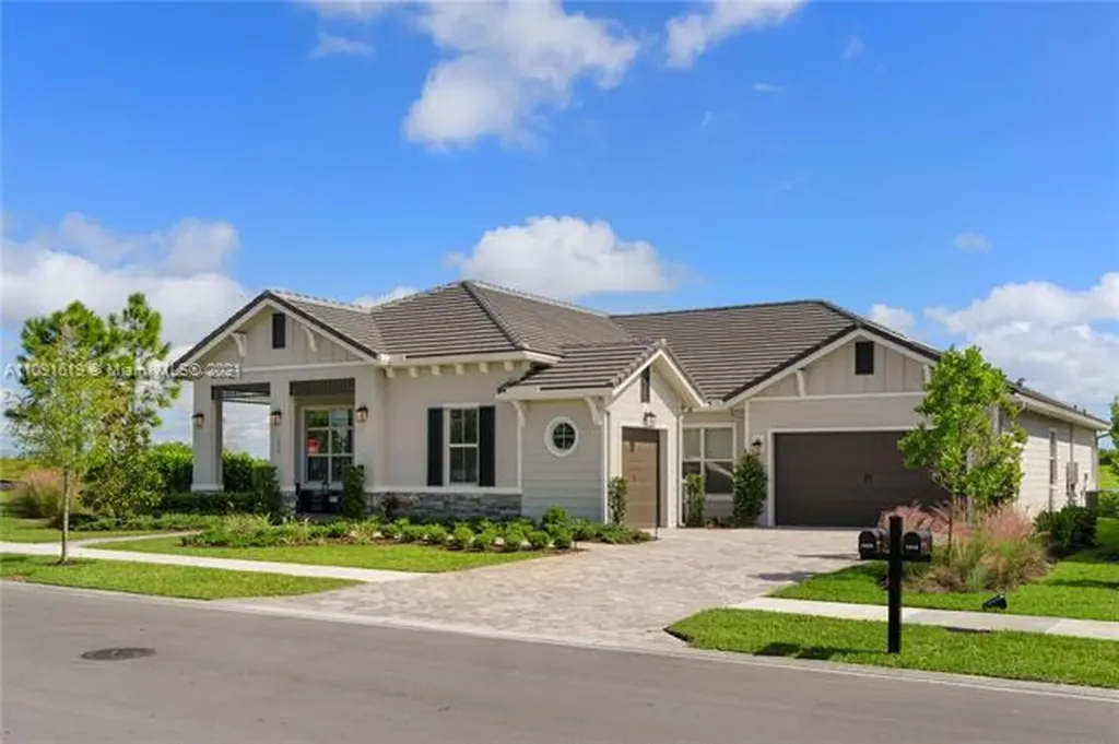 1022 Castaway Court Loxahatchee FL 33470
