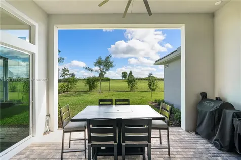 1022 Castaway Court Loxahatchee FL 33470