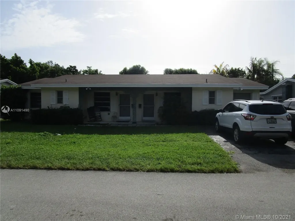 11051-11053 SW 79th Avenue Pinecrest FL 33156