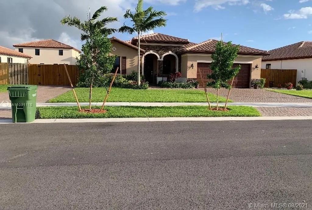2484 SE 2nd Street Homestead FL 33033