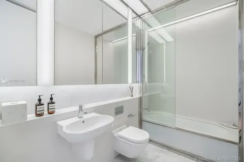 3315 Collins Avenue Miami Beach FL 33140