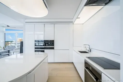 3315 Collins Avenue Miami Beach FL 33140