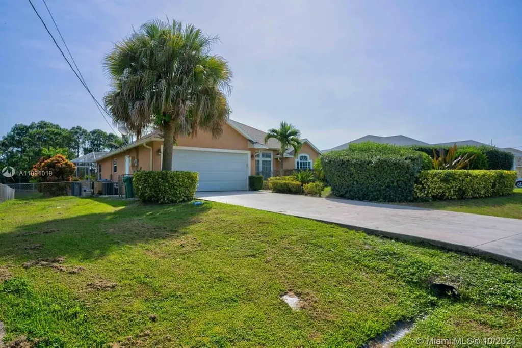 1955 SW Castinet Lane Port St. Lucie FL 34953
