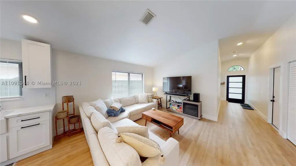 1924 SE 11th Street Homestead FL 33035