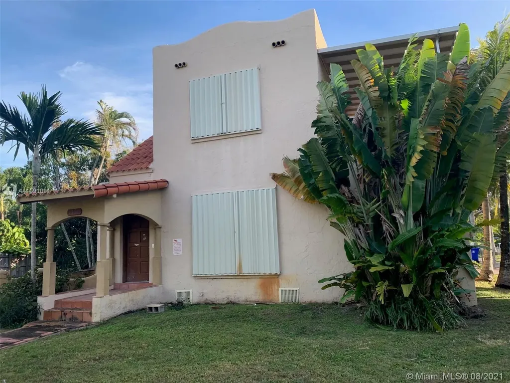 1596 SW 14th Street Miami FL 33145