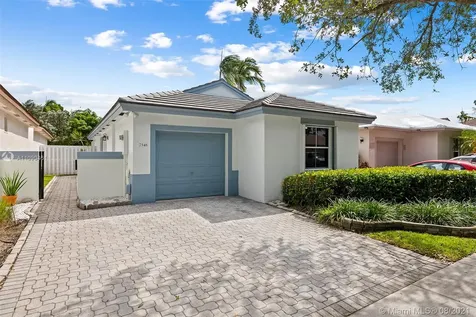 7548 NW 3rd Street Plantation FL 33317