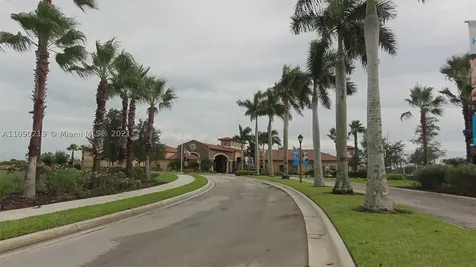 11548 SW Apple Blossom Trail Port St. Lucie FL 34987