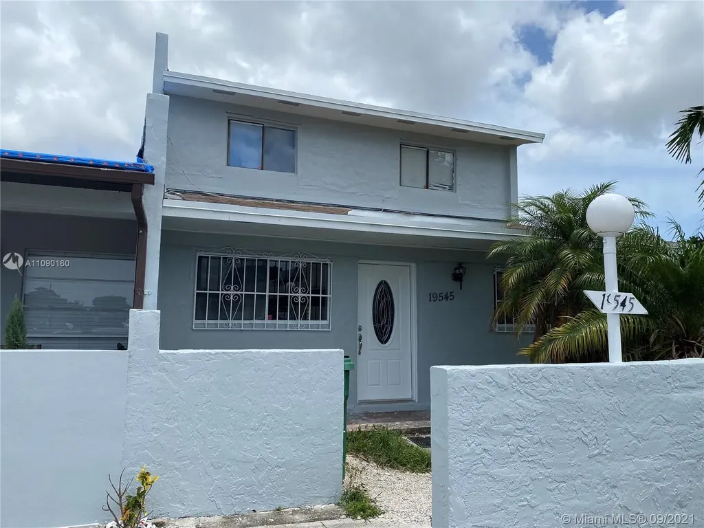 19545 NW 55th Circle Place Miami Gardens FL 33055