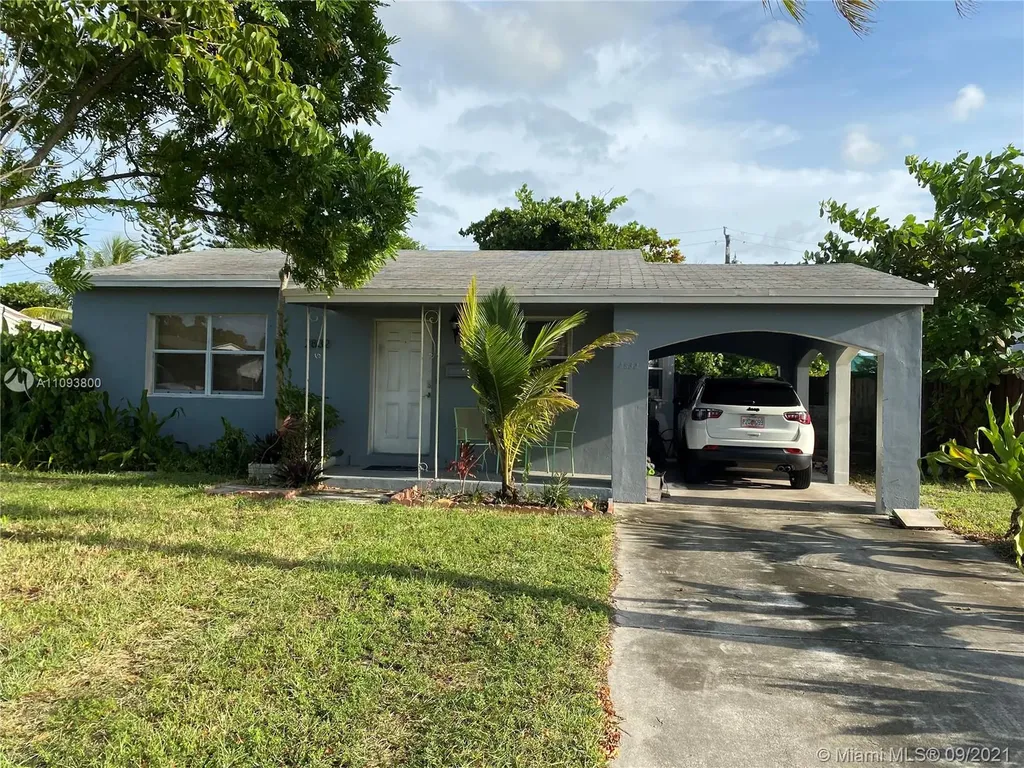 2832 Fletcher Street Hollywood FL 33020
