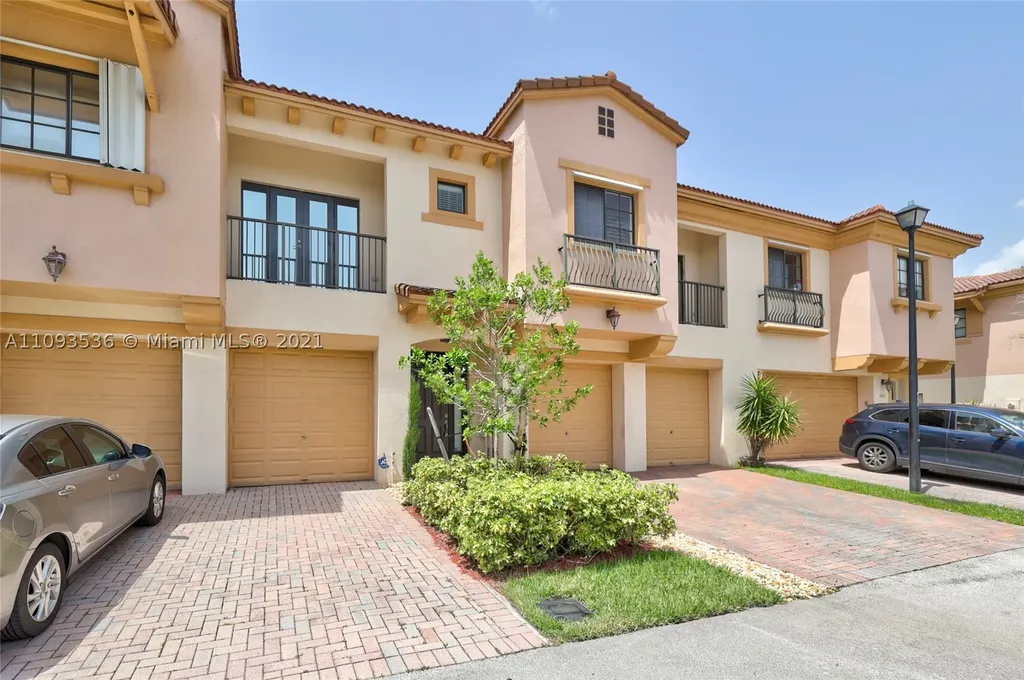 6079 Grand Cypress Circle W Coconut Creek FL 33073