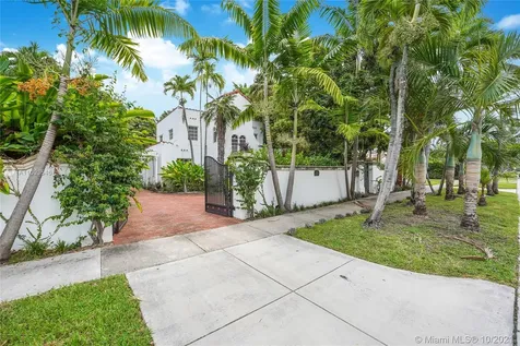 2211 N Bay Road Miami Beach FL 33140