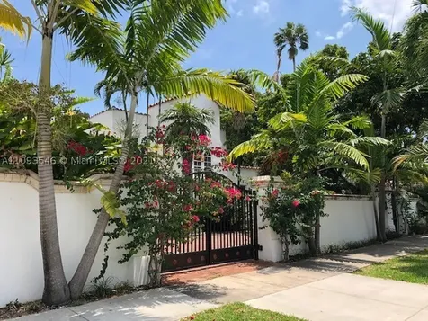 2211 N Bay Road Miami Beach FL 33140