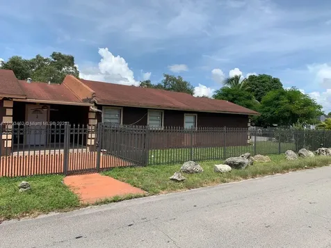 2900 NW 94th Street Miami FL 33147