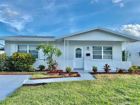 4702 NW 44th Court Tamarac FL 33319