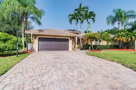 2312 NW 97th Lane Coral Springs FL 33065
