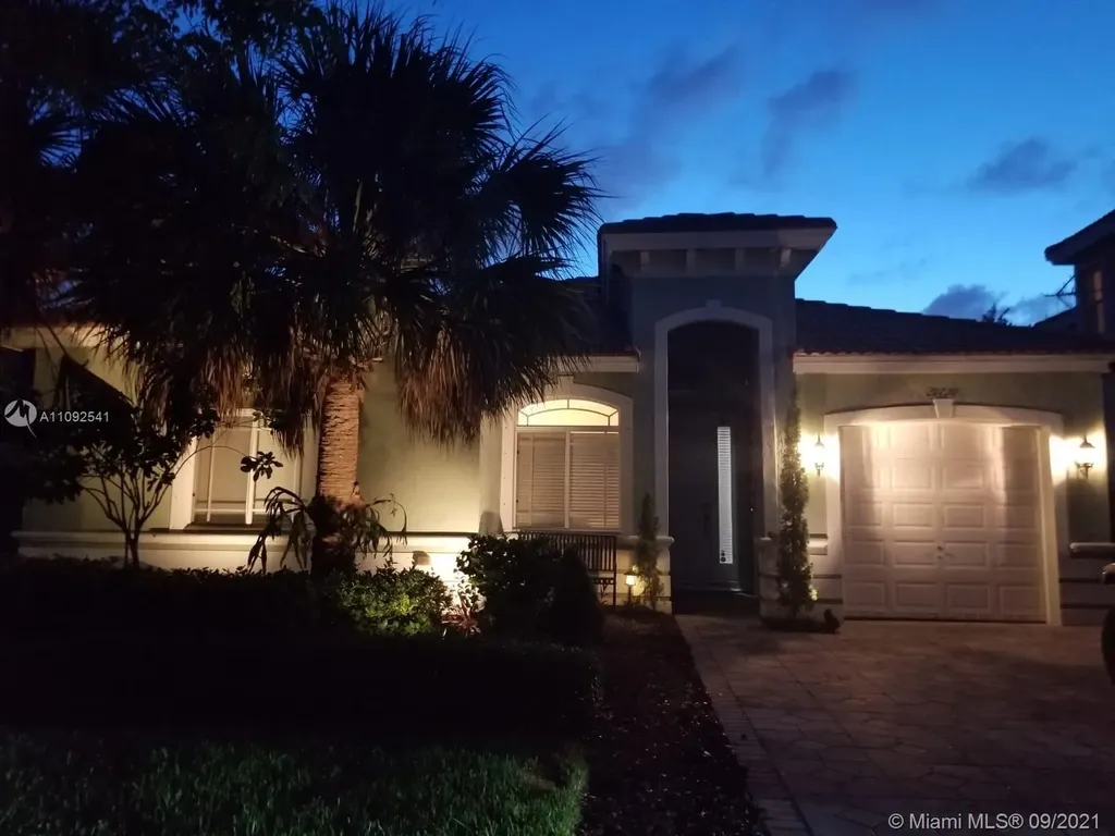 20710 SW 90th Place Cutler Bay FL 33189