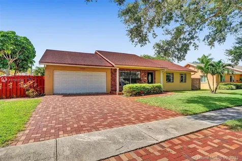 5220 SW 87th Avenue Cooper City FL 33328