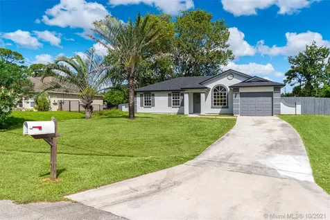 1607 SW Carillo Avenue Port St. Lucie FL 34953