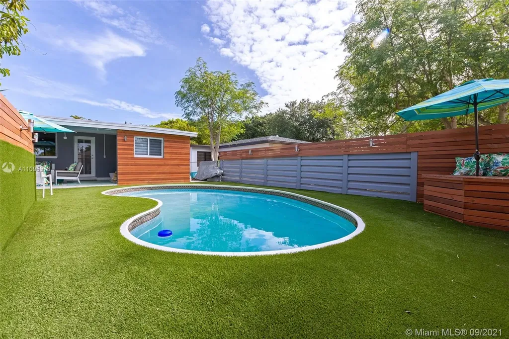 1331 NE 160th Street North Miami Beach FL 33162