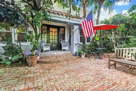 1676 SW 11th Street Miami FL 33135