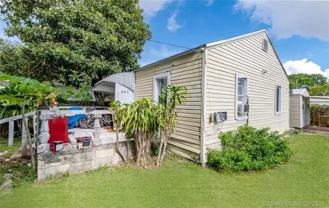 825 NW 50th Street Miami FL 33127