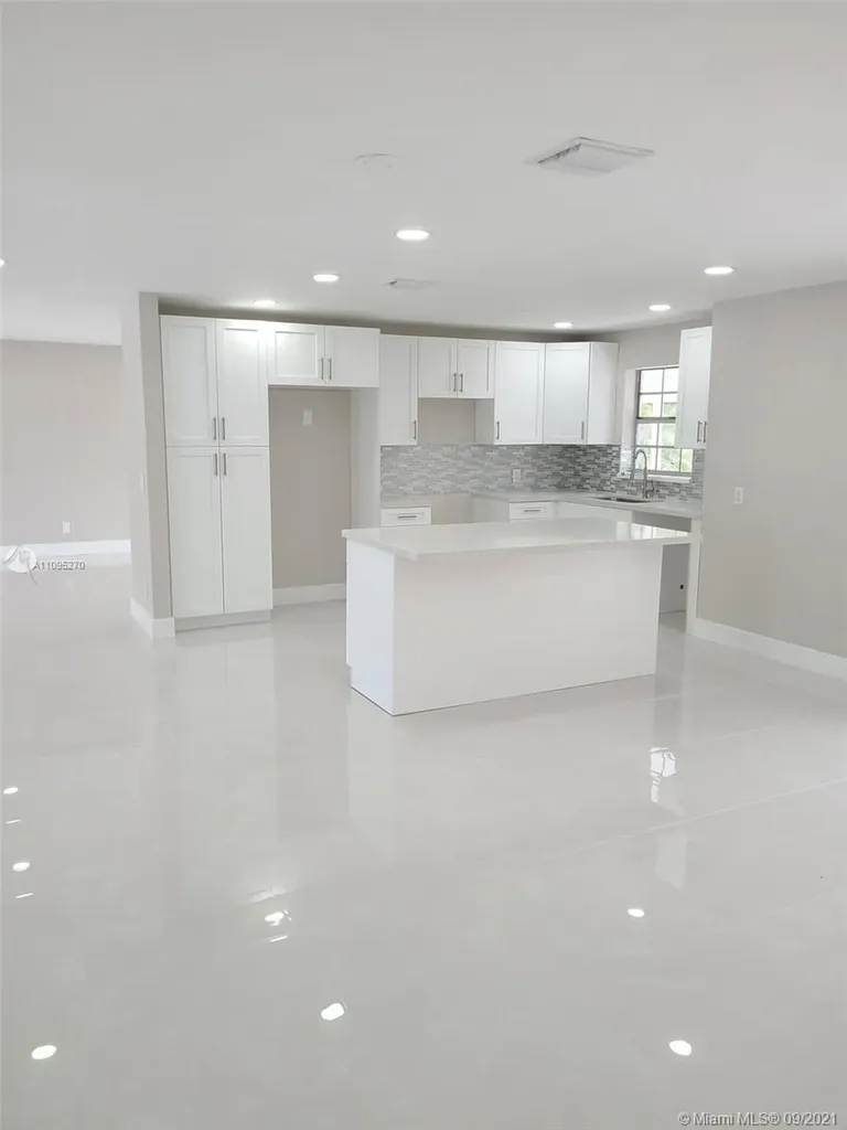 2086 SE Morningside Boulevard Port St. Lucie FL 34952