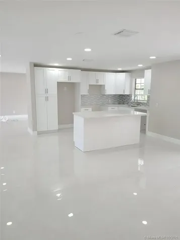 2086 SE Morningside Boulevard Port St. Lucie FL 34952